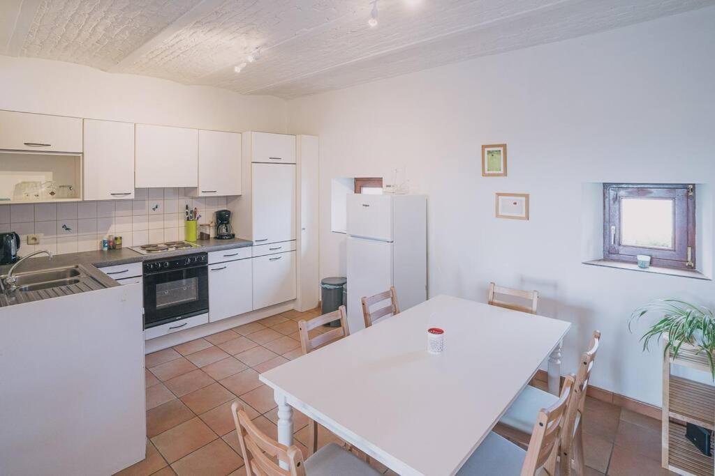 A L'Entree Du Verger - Charmante Maison En Pierres ディナン エクステリア 写真